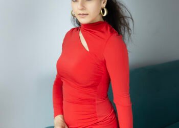 Priyal Gor: A journey Of A Theather Kid