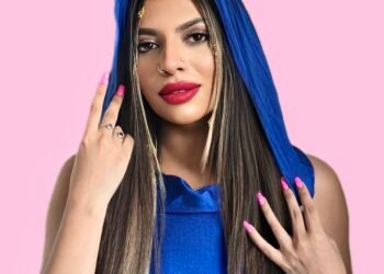 Mommy Chic: Archana Sadanand Nair’s Journey of Balancing Beauty, Fashion, and Family on Instagram