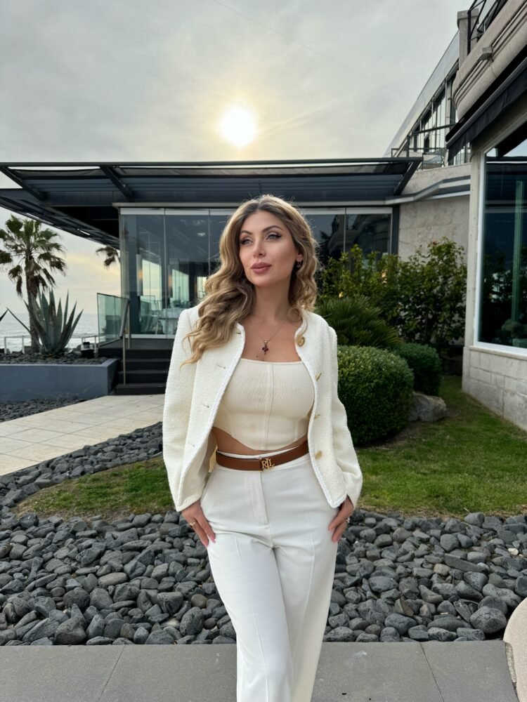 Agnes Arabela Marques: the art of reinvention